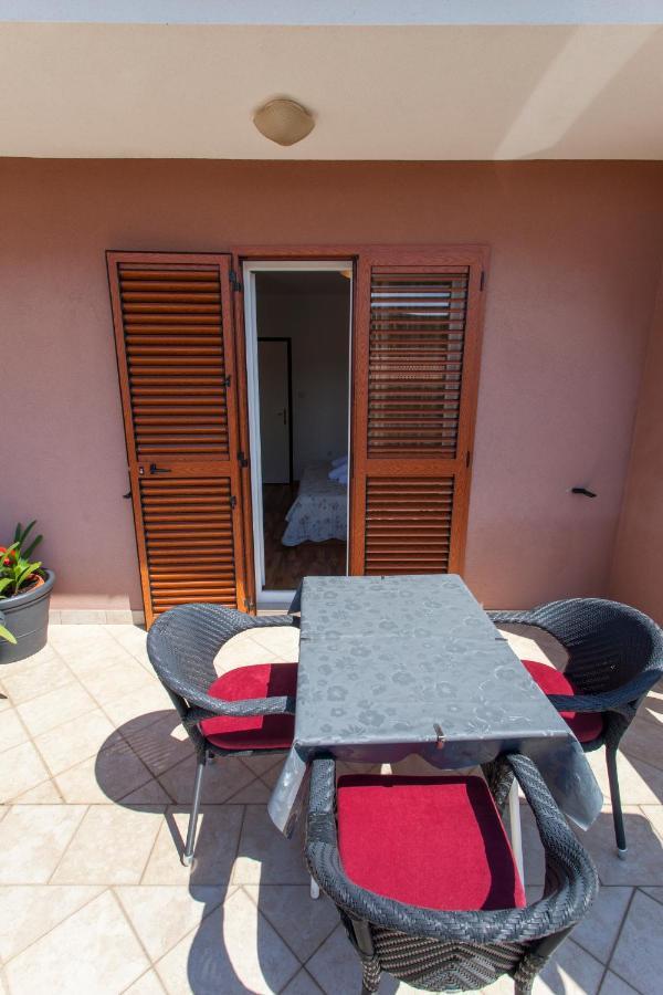 Apartman Budimir1 Крес Екстериор снимка